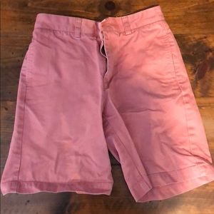 Salmon vineyard vines shorts size 14